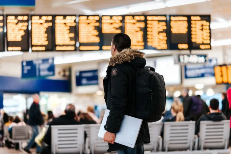 Peut-on prendre un avion à partir de la correspondance, sans prendre le premier vol ? Prendre un avion à partir de l'escale